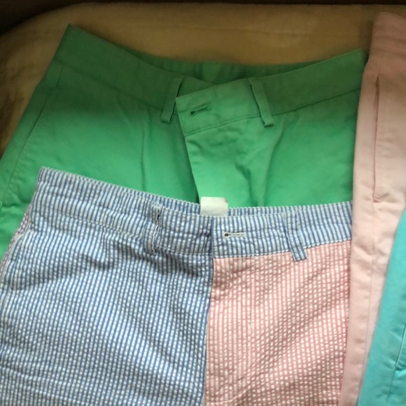 Boys size 16 vineyard vines shorts - Picture 2 of 7